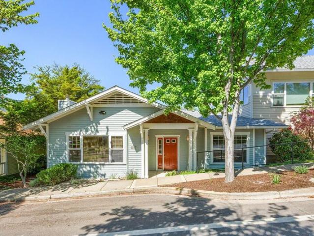 Condo for sale in Ashland Condo for sale in Ashland
