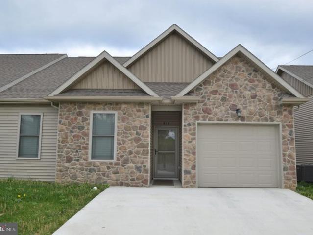 Townhouse for sale in Waynesboro, Pennsylvania