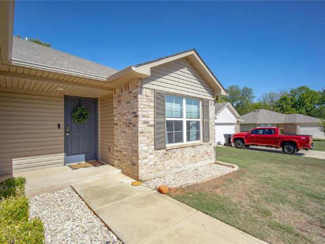House for sale in Twin Lakes Estates, Noble