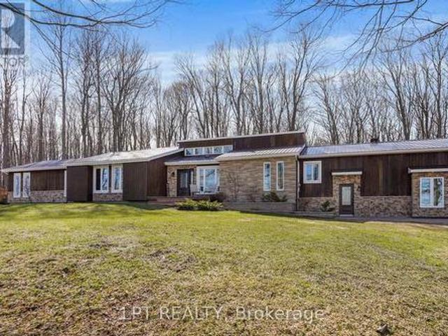 House for sale in East Hawkesbury, Ontario