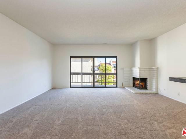Condo for sale in Canoga Park, California