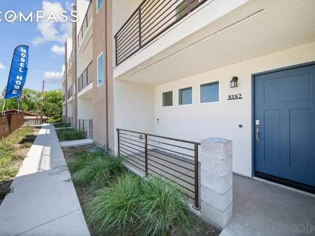 Townhouse for sale in Lemon Grove, California