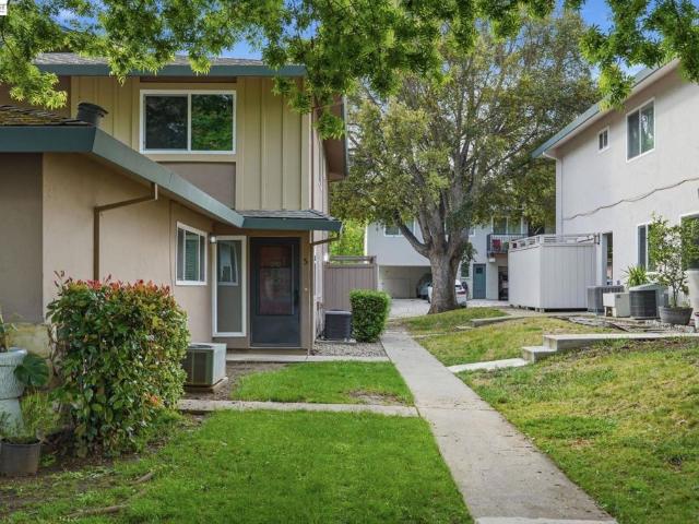 Condo for sale in Pleasanton, California