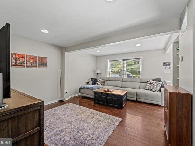 Townhouse for sale in Pasadena, Maryland