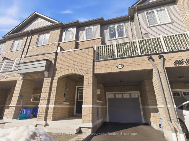 Townhouse for sale in Woburn, Ontario