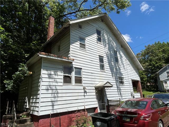 House for sale in Summit, Ohio