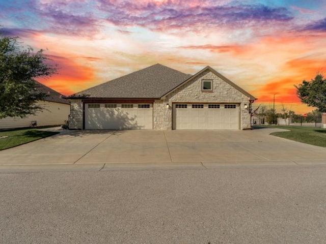Condo for sale in Kansas