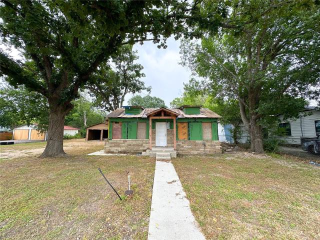 House for sale in Lockhart, Texas