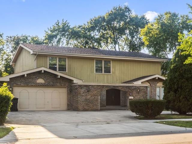 House for sale in Glenview, Illinois