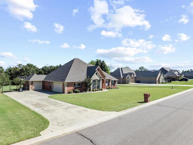 House for sale in Choctaw, Oklahoma