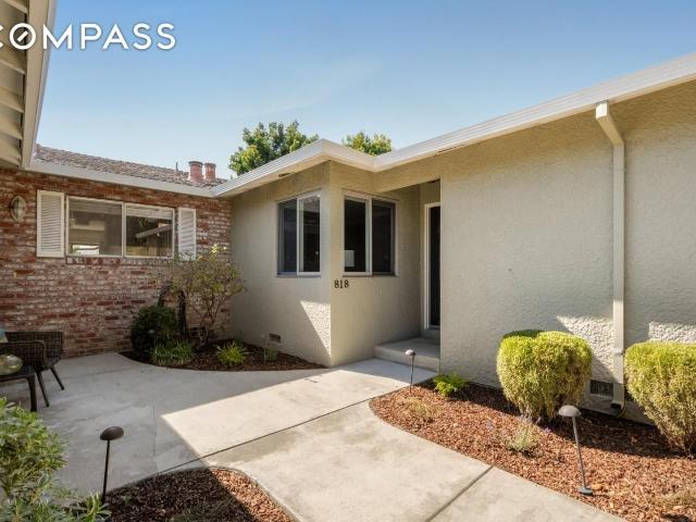 House for sale in Mountain View