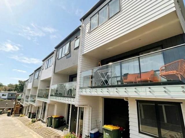 Apartment for rent in Waitākere, Waitākere Ranges