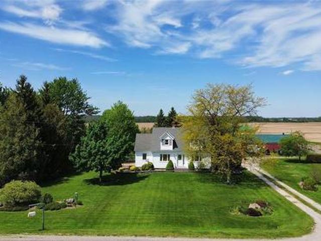 House for sale in Brooke-alvinston, Ontario