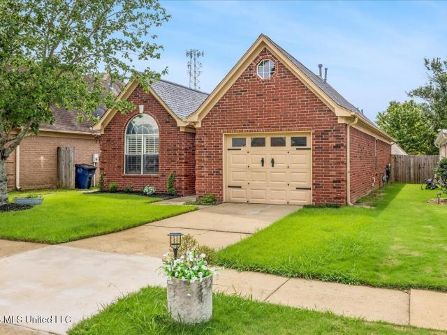 House for sale in Nesbit, Mississippi