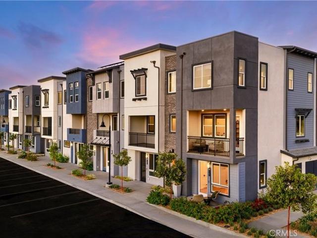 Townhouse for sale in Covina, California