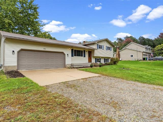 House for sale in Fenton, Genesee County