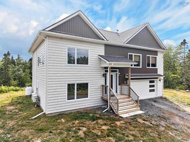House for sale in Cow Bay, Halifax County
