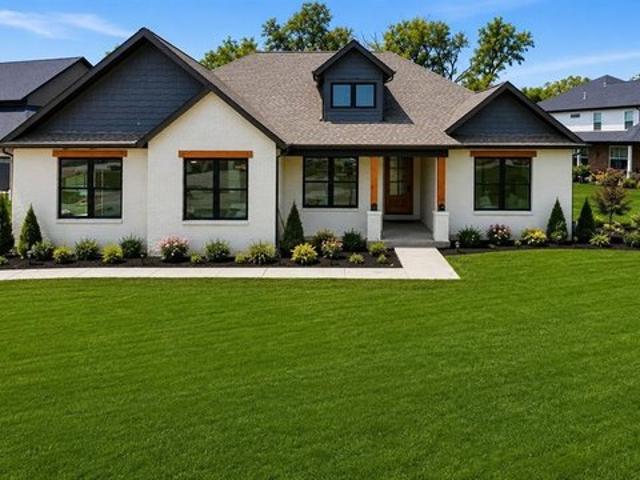 House for sale in Mascoutah, Illinois
