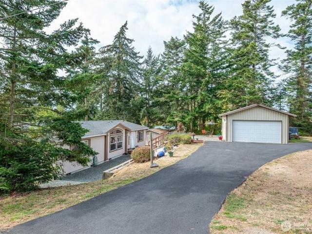 House for sale in Oak Harbor, Washington
