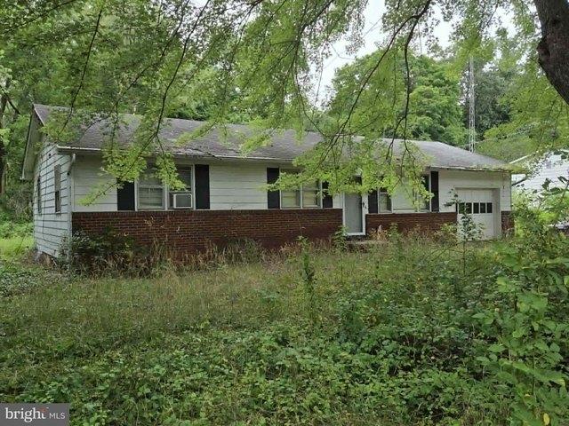 House for sale in Elmer, New Jersey