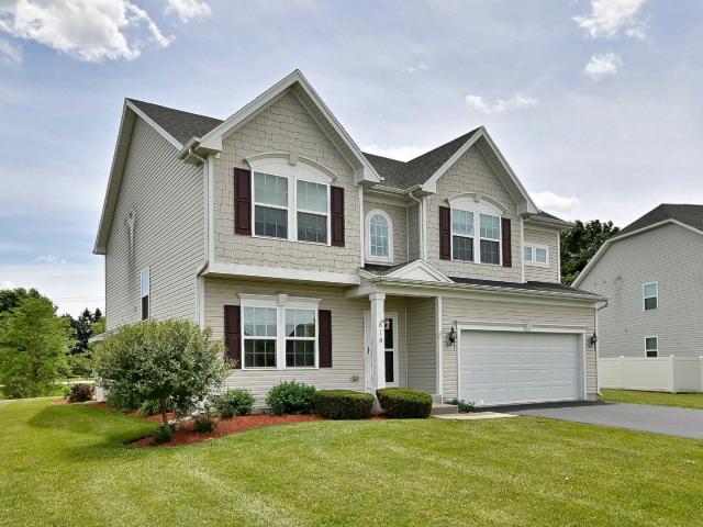 House for sale in Gilberts, Illinois