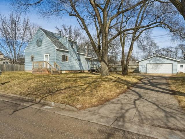 House for sale in Altoona, Wisconsin