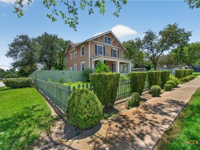 House for sale in Temple Bar Marina, Texas