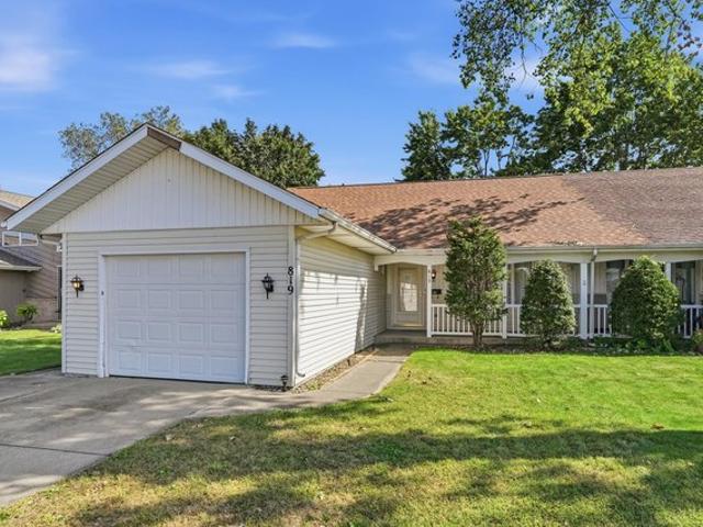 House for sale in Griffith, Lake County