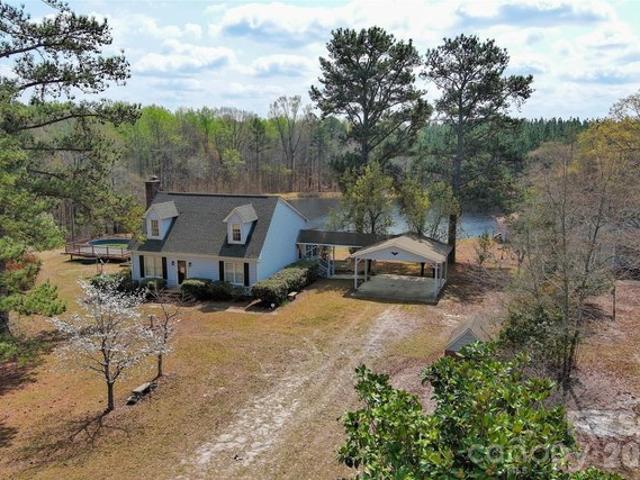 House for sale in Mount Croghan, South Carolina