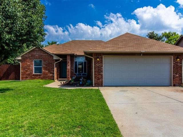 House for sale in Mustang, Oklahoma