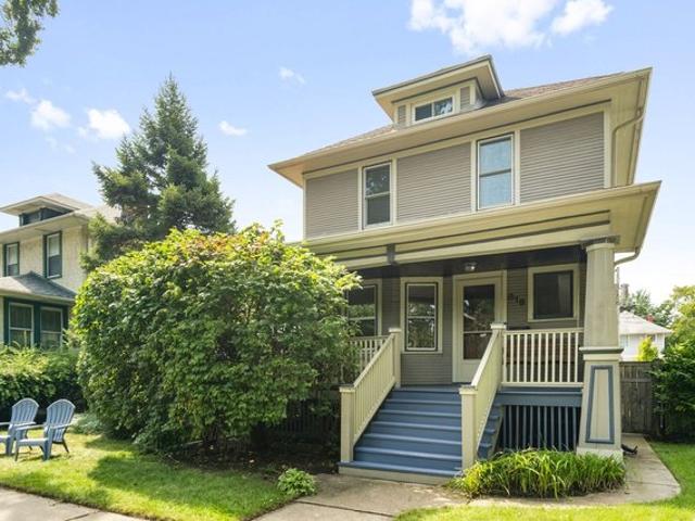House for sale in Oak Park, Illinois