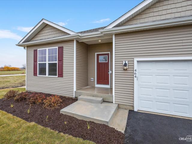 House for sale in Mchenry, Illinois