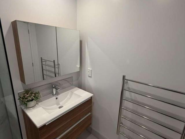 Townhouse for rent in Merivale, Canterbury