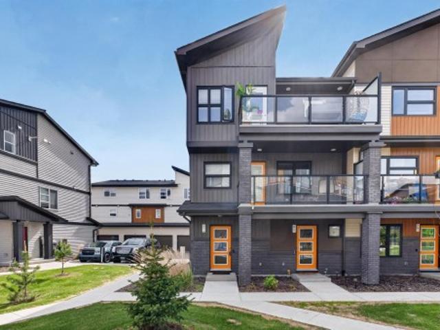 Townhouse for sale in Wedgewood, Alberta