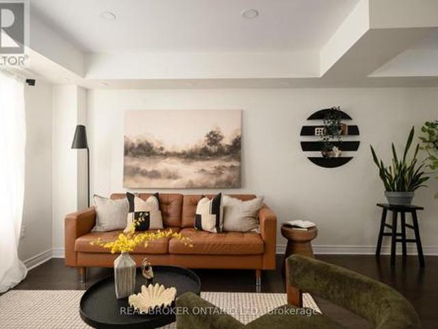 House for sale in Oakville, Ontario