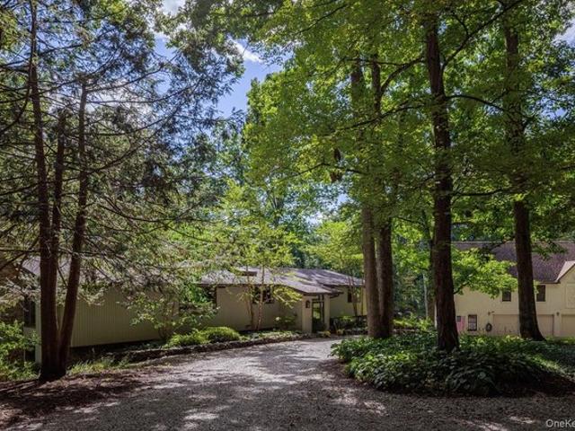 House for sale in Millbrook, New York