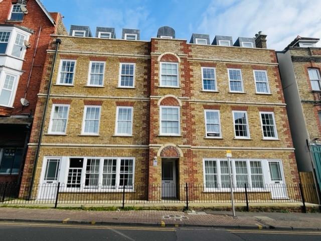 Apartment for rent in East Cliff, Acol