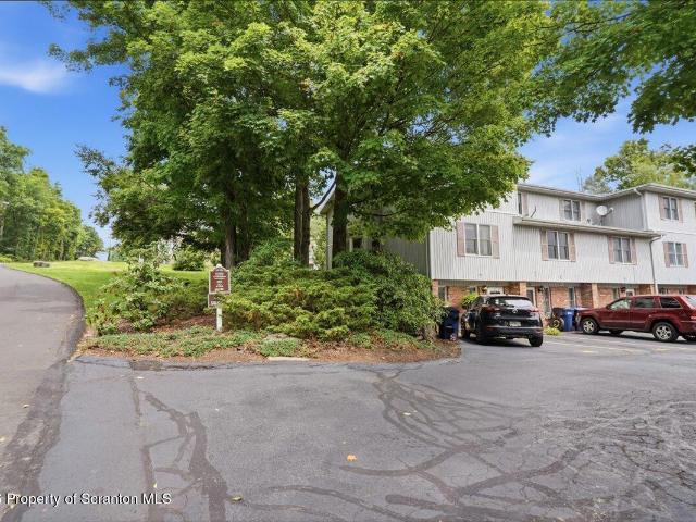 House for sale in Chinchilla, Pennsylvania