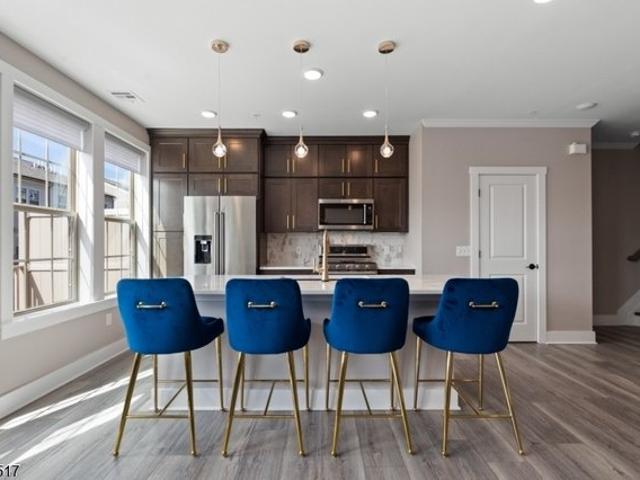 Condo for sale in Wood Ridge, New Jersey