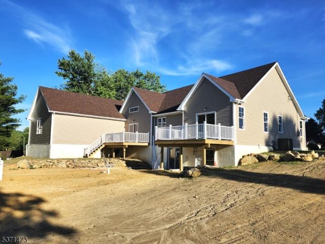 House for sale in Stewartsville, New Jersey