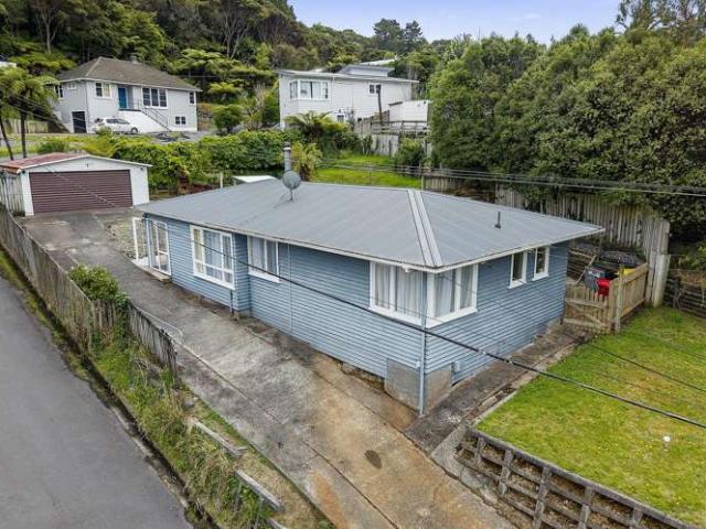 House for sale in Days Bay, Wellington