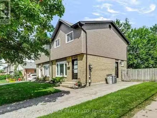 House for sale in Strathroy-caradoc, Ontario