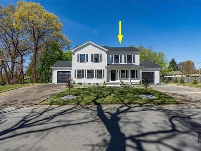Townhouse for sale in Warwick, Rhode Island