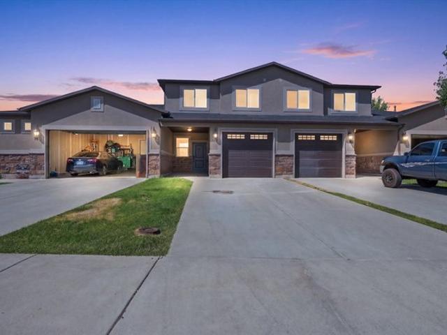 Townhouse for sale in Cache, Utah