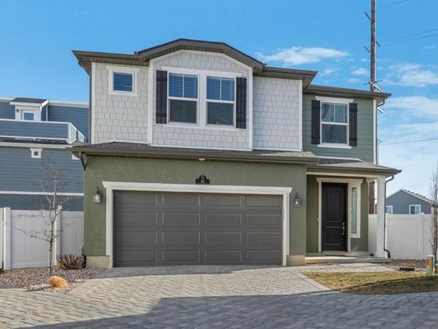 House for sale in Saratoga Springs, Utah