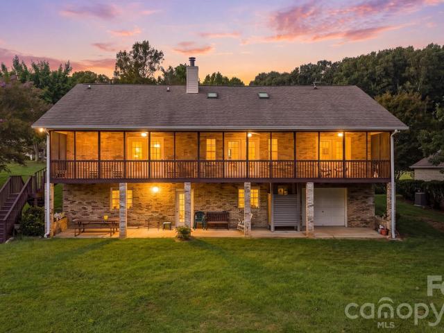 House for sale in Hiddenite, North Carolina