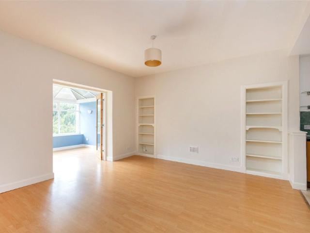 Apartment for rent in Corstorphine, Scotland
