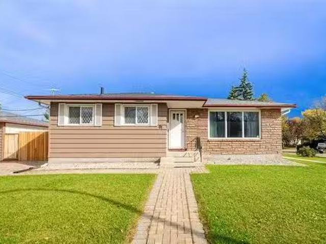 House for sale in East St. Paul, Manitoba