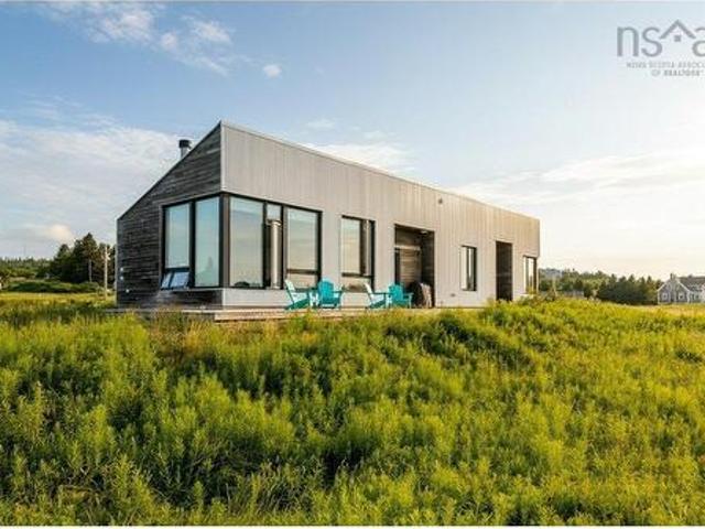 House for sale in Kingsburg, Nova Scotia