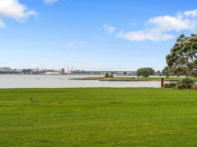 House for sale in Owhata, Oroua County